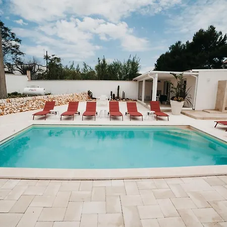 Le Canne Pool And Relax Guest house