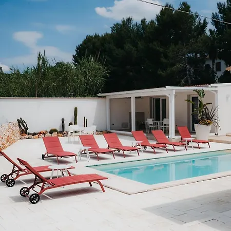 Le Canne Pool And Relax Guest house *