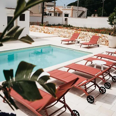 Le Canne Pool And Relax Guest house