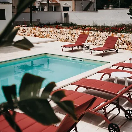 Le Canne Pool And Relax