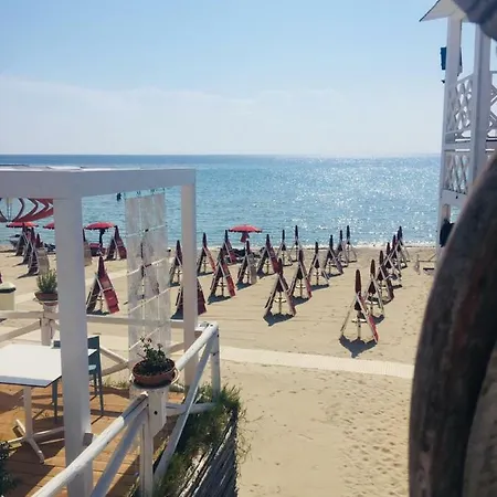 Le Canne Pool And Relax