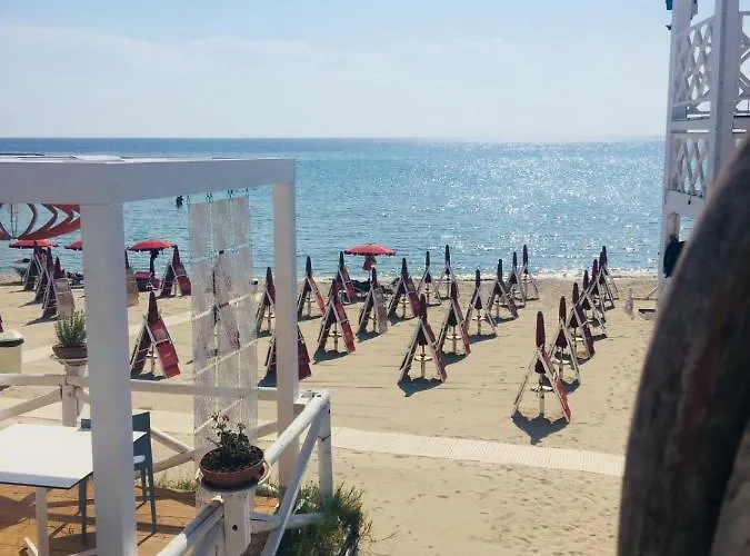 Le Canne Pool And Relax